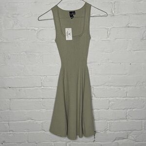 Windsor Dress XS